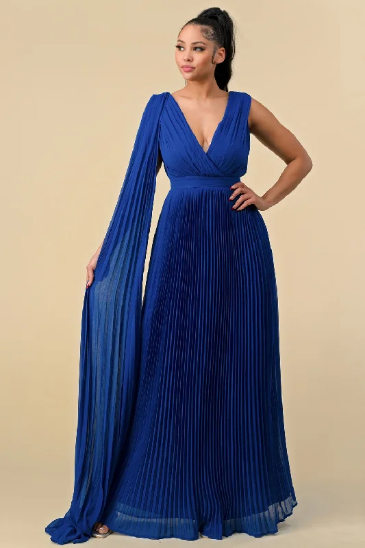 Long Sleeveless Pleated Maxi Dress